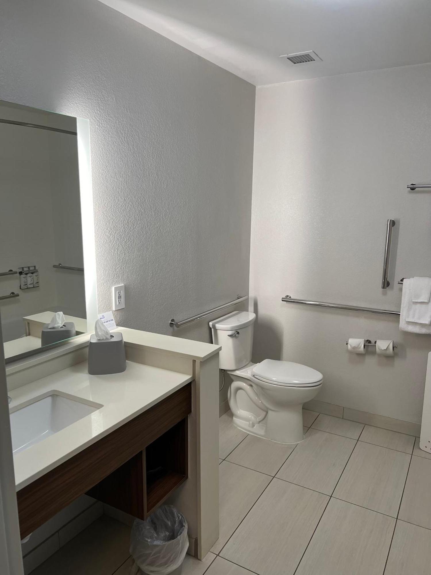 Holiday Inn Express & Suites Mobile - University Area By Ihg Kültér fotó
