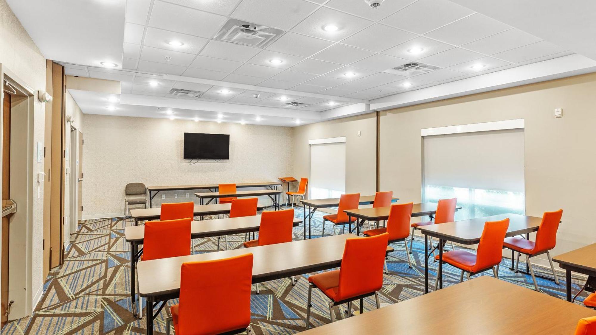 Holiday Inn Express & Suites Mobile - University Area By Ihg Kültér fotó