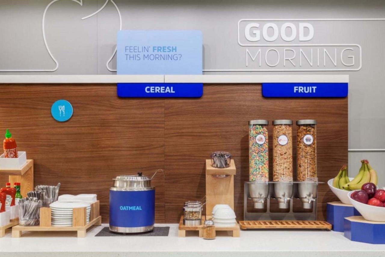 Holiday Inn Express & Suites Mobile - University Area By Ihg Kültér fotó